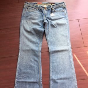 NWT AG Merlot bootcut jeans